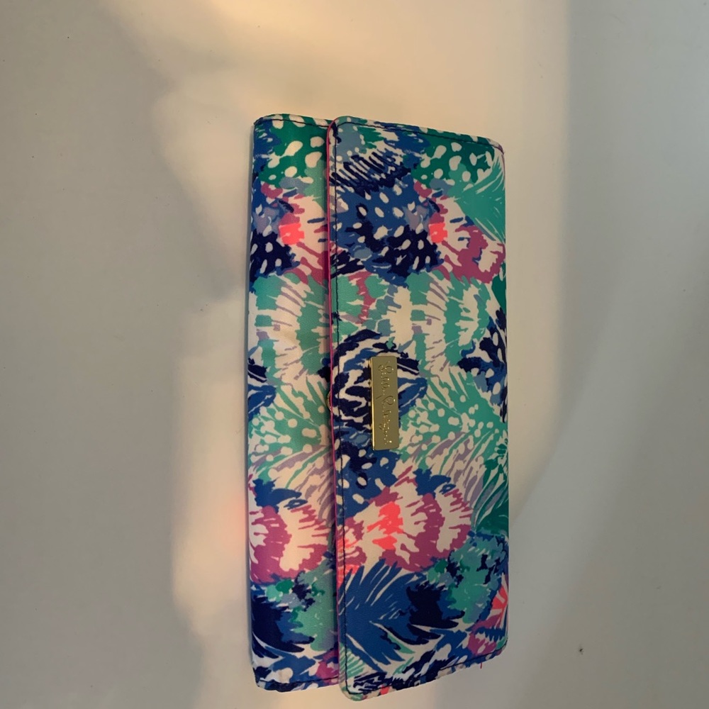 lilly pulitzer wallet/ passport organizer